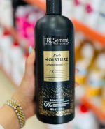 شامپو آبرسان موهای خشک و آسیب دیده ترزمی TRESemme Rich Moisture حجم 828 میلی لیتر